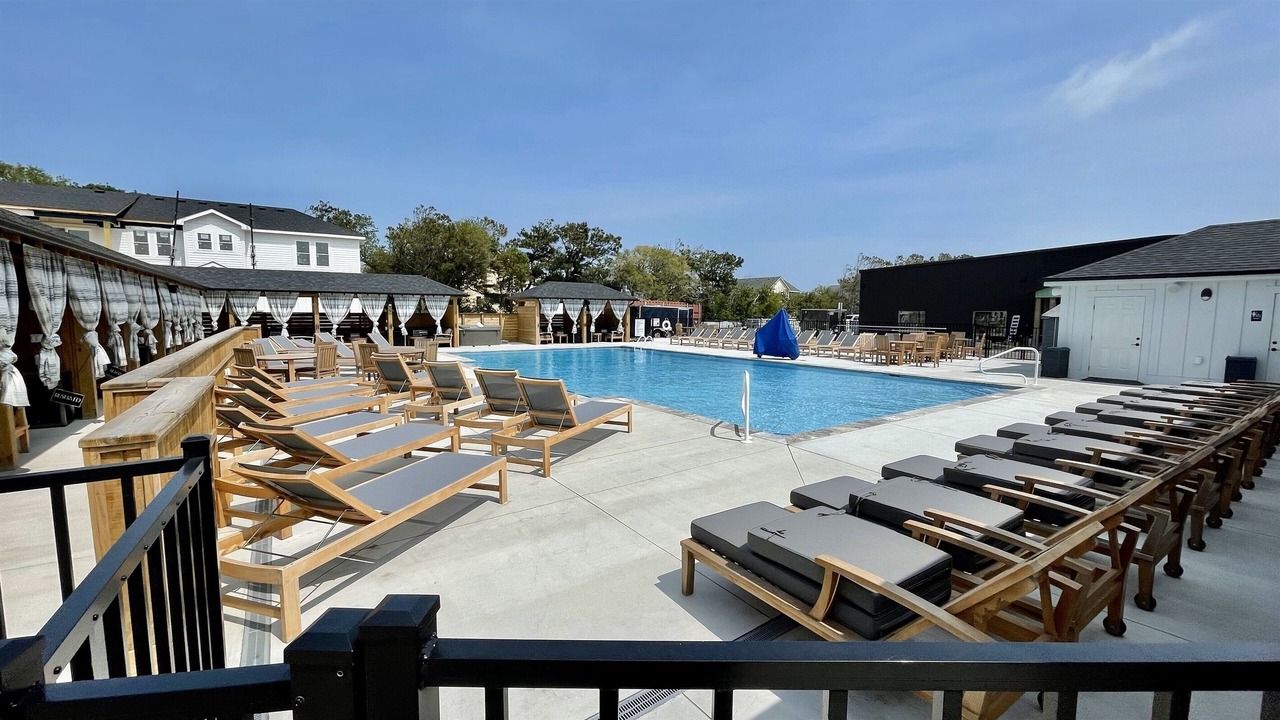 Photo of Outdoor in Corolla Light