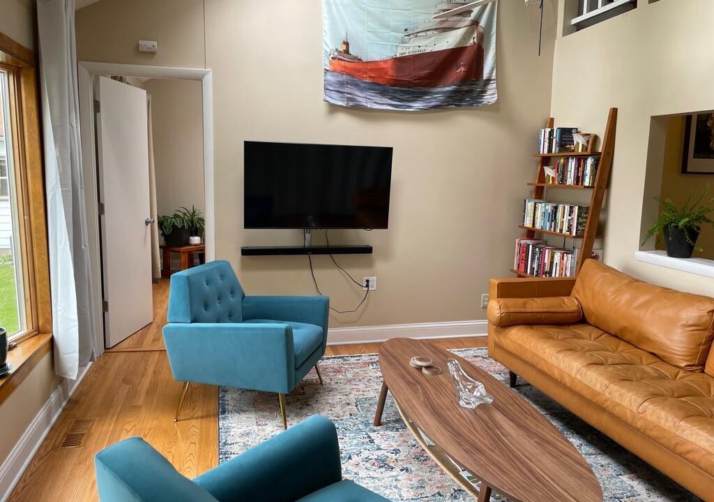 Photo of Livingroom in Eagle Lake