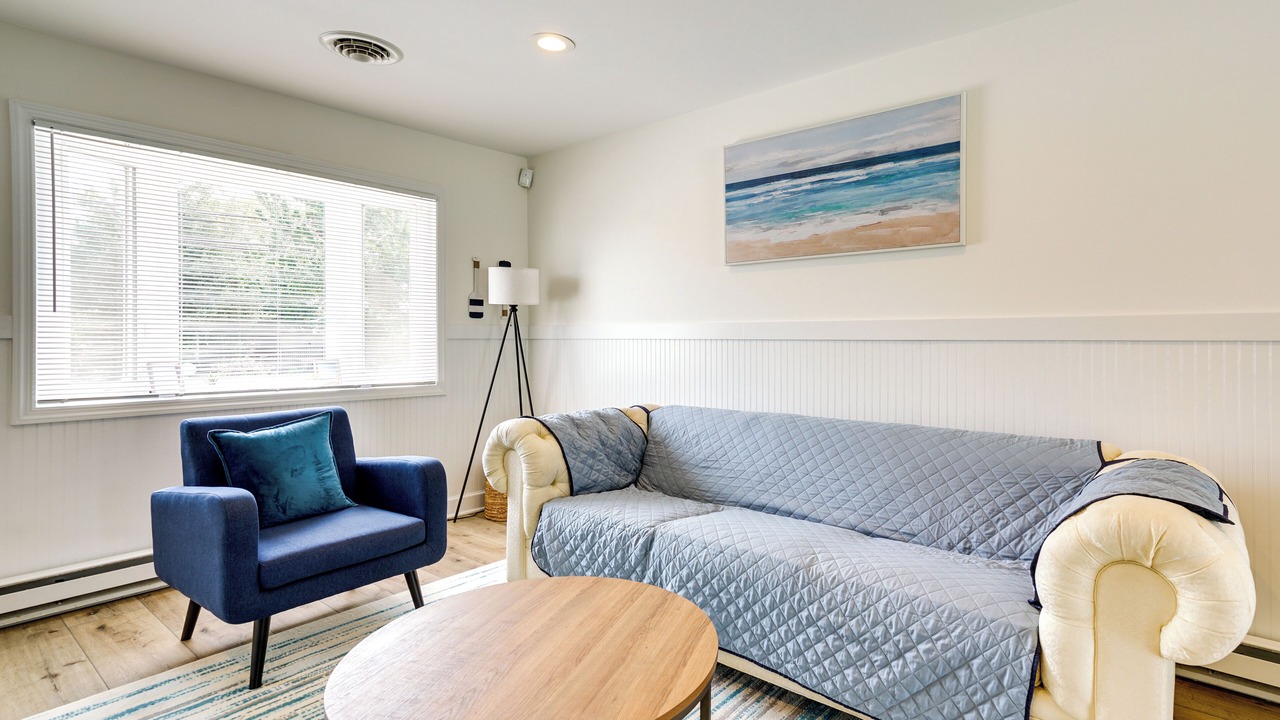 Photo of Livingroom in Beach Haven West