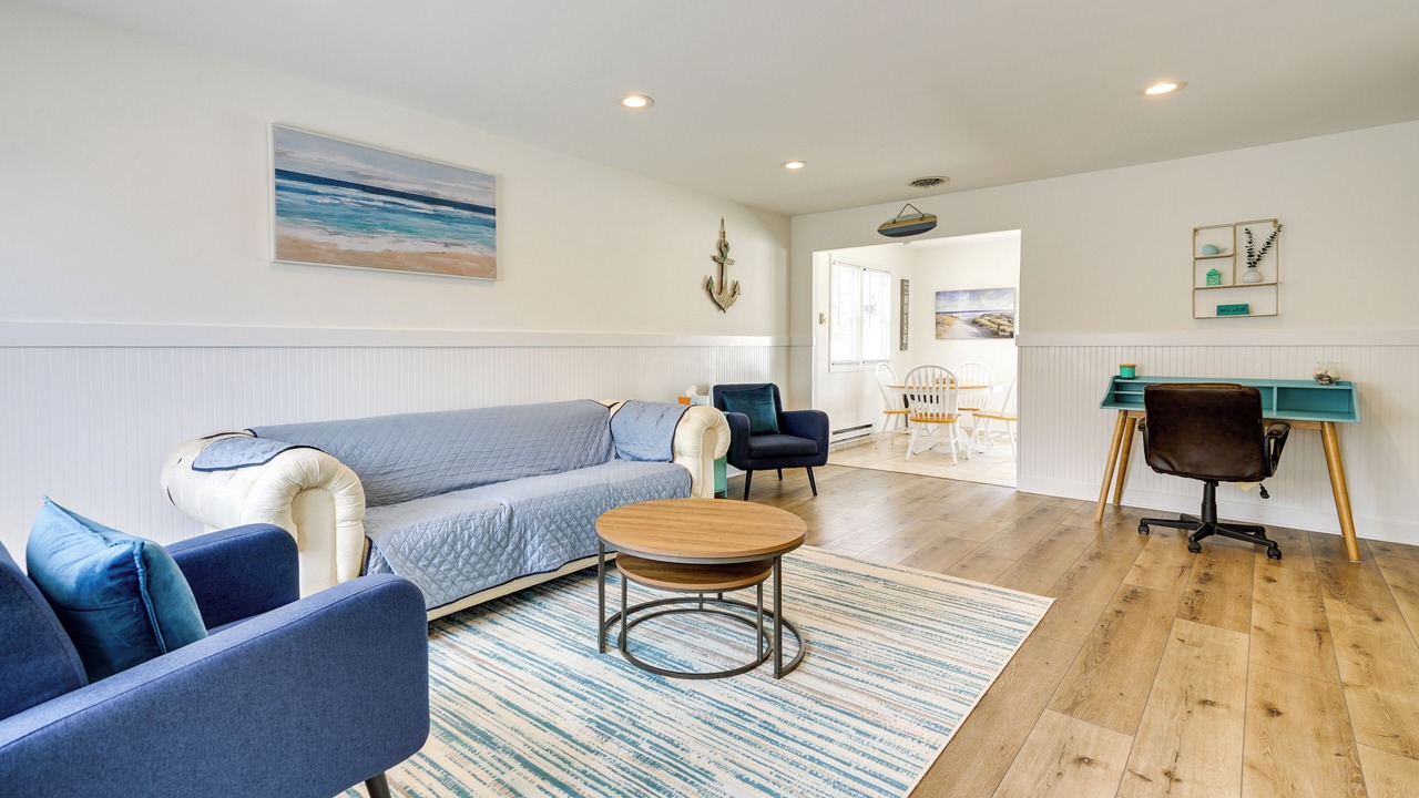 Photo of Livingroom in Beach Haven West
