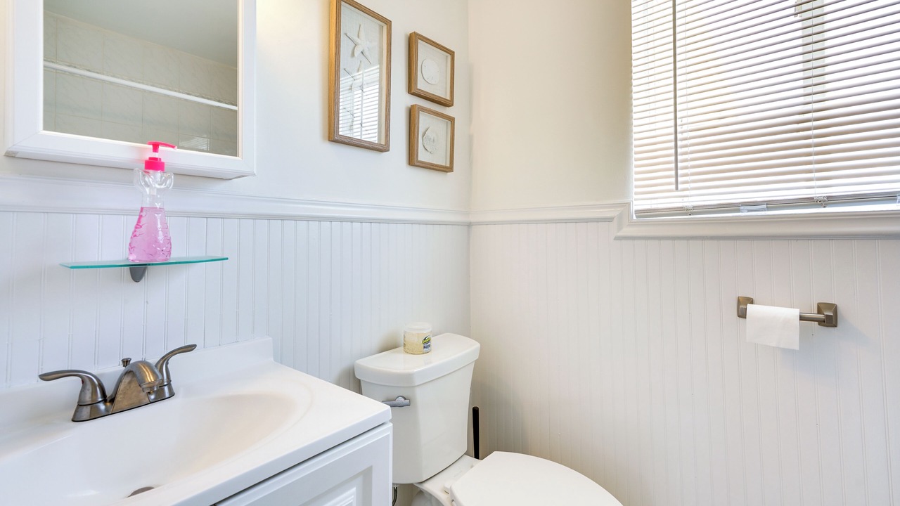 Photo of Bathroom in Beach Haven West
