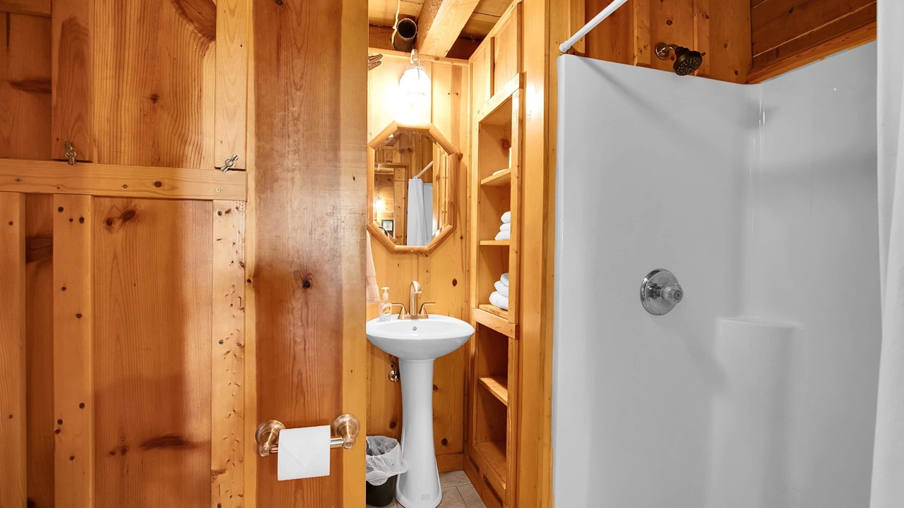 Photo of Bathroom in Savanna