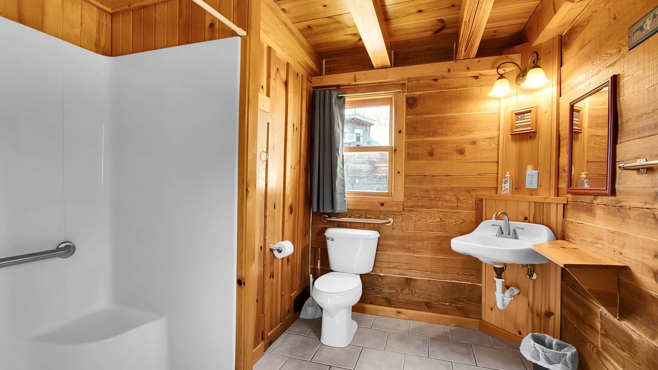 Photo of Bathroom in Savanna