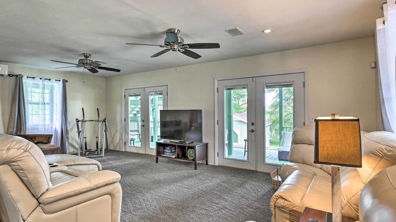 Photo of Bedroom in Calhoun County