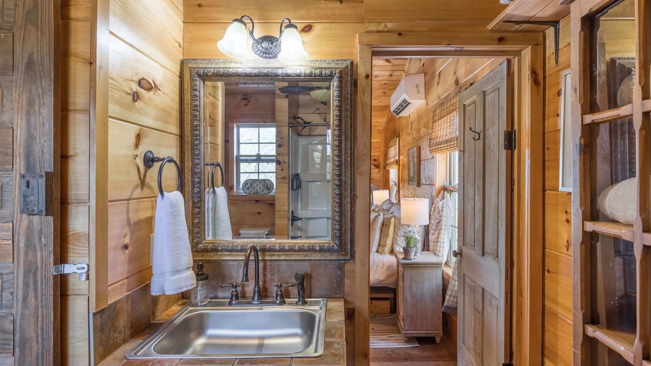 Photo of Bathroom in Valley Head