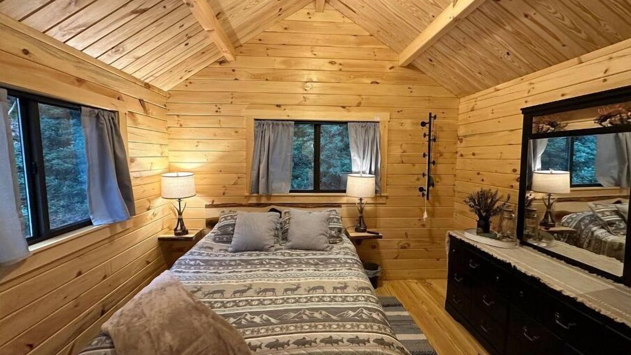 Photo of Bedroom in Mountain City