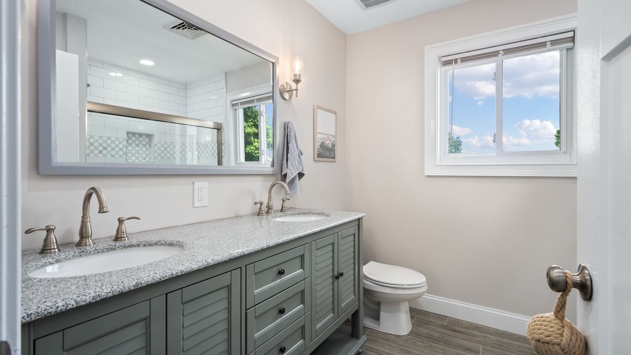 Photo of Bathroom in Beach Haven West