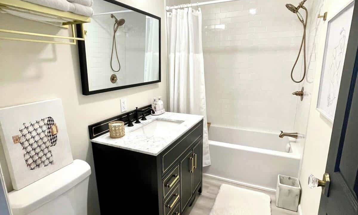 Photo of Bathroom in Cape May Court House