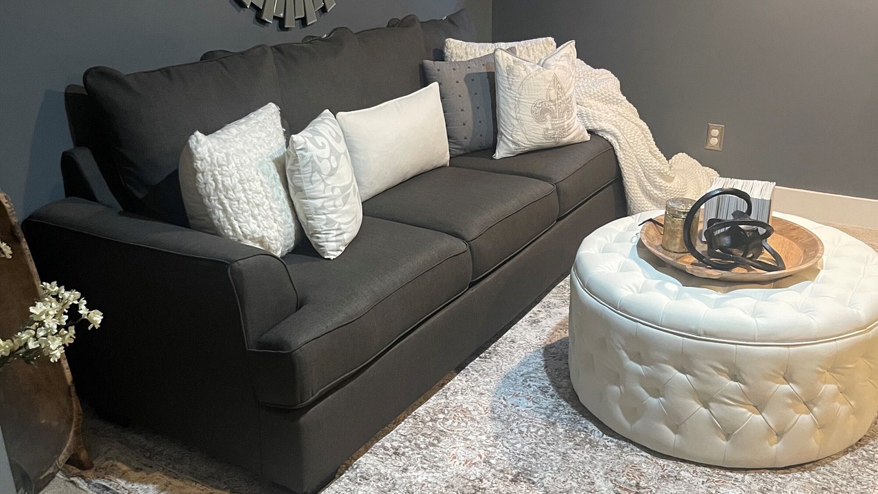 Photo of Livingroom in Aksarben - Elmwood Park