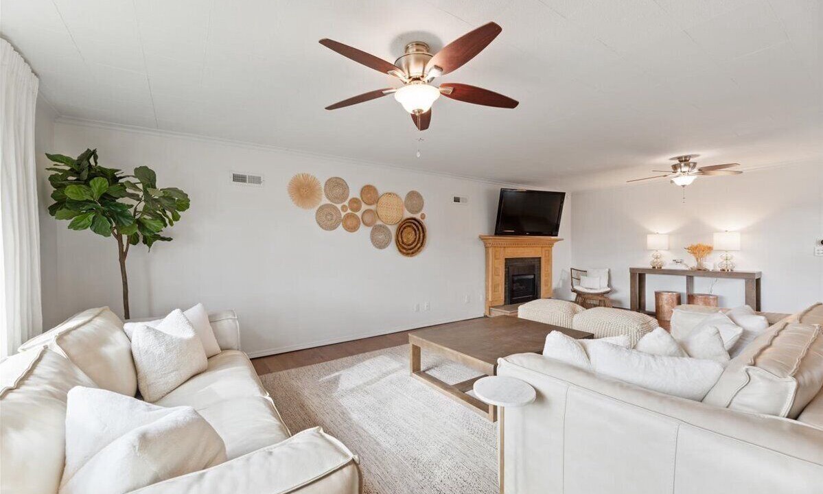 Photo of Bedroom in Aksarben - Elmwood Park