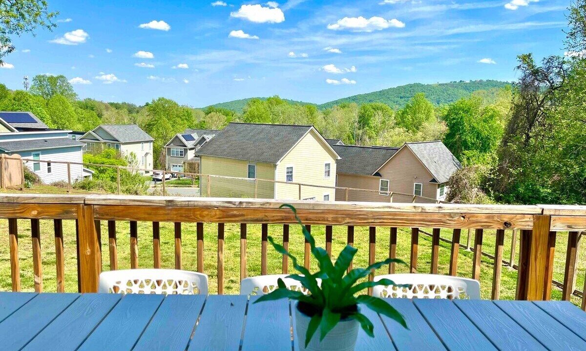 Photo of Outdoor in Ridge St.