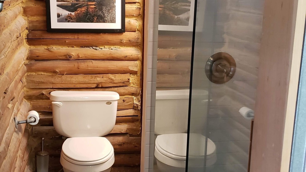 Photo of Bathroom in Saluda