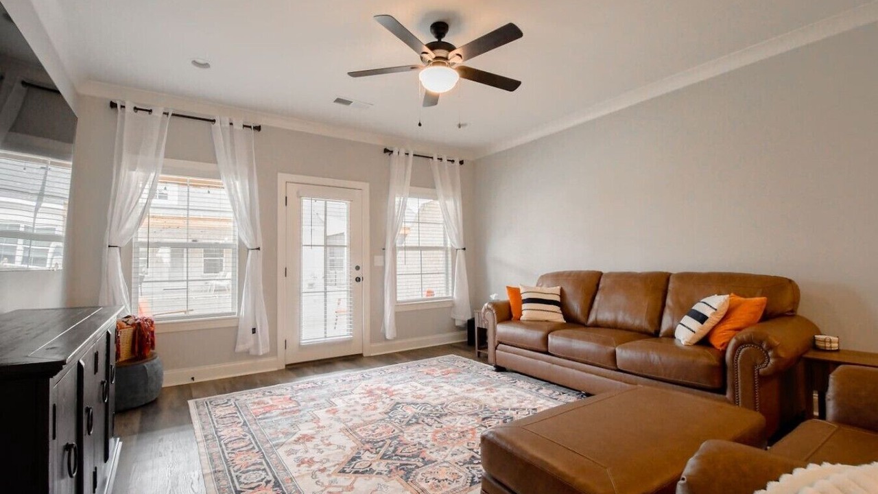 Photo of Livingroom in Tallassee