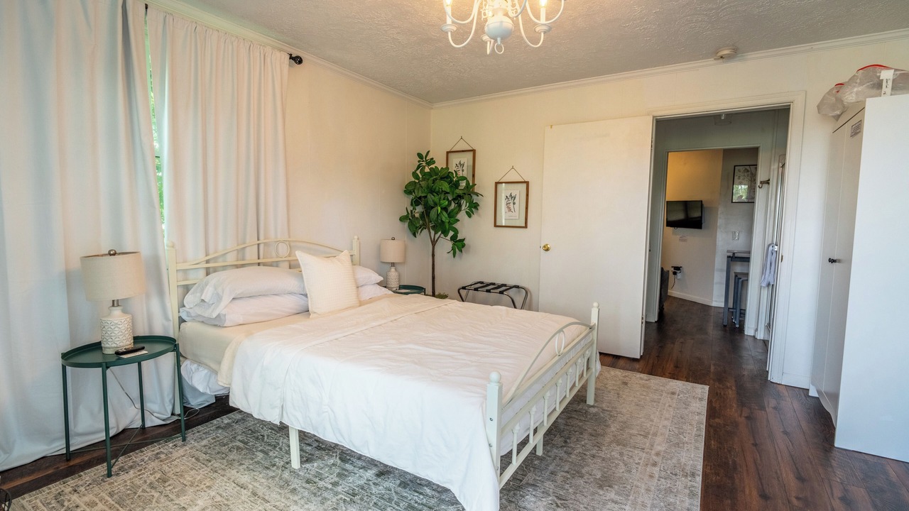 Photo of Bedroom in Floyd Dale
