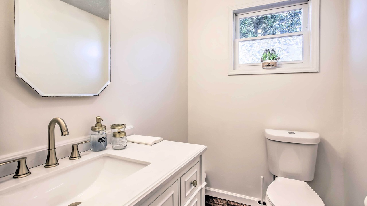 Photo of Bathroom in Floyd Dale