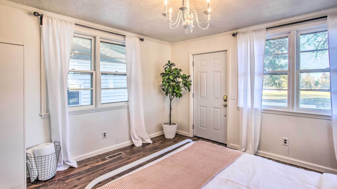 Photo of Bedroom in Floyd Dale