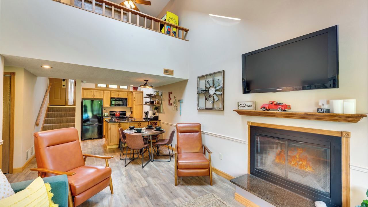 Photo of Livingroom in The Galena Territory