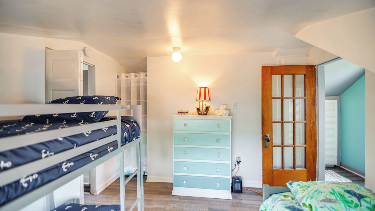 Photo of Bedroom in Fox Lake