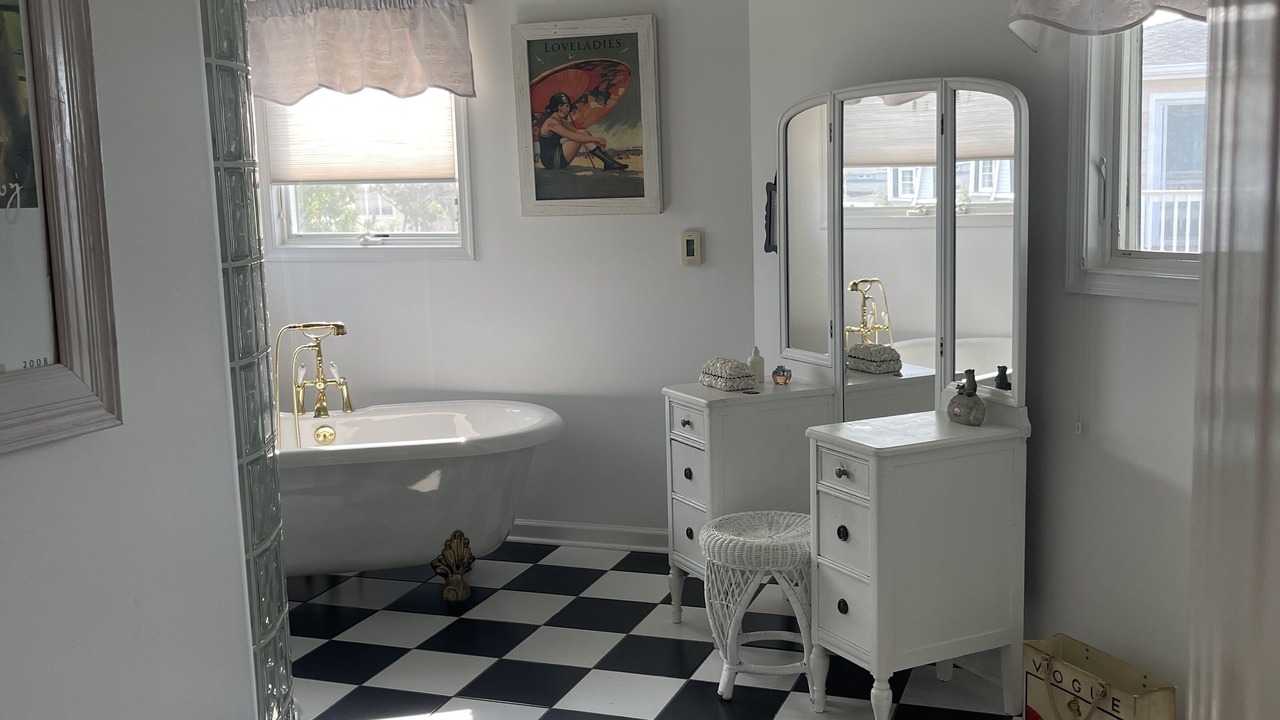 Photo of Bathroom in Loveladies
