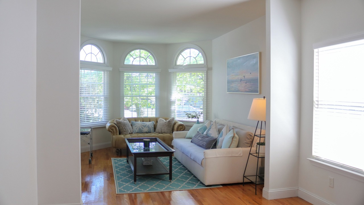 Photo of Livingroom in Avon