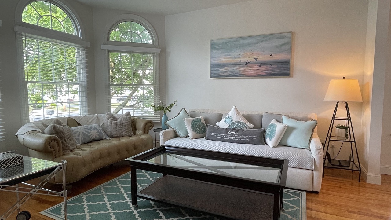 Photo of Livingroom in Avon