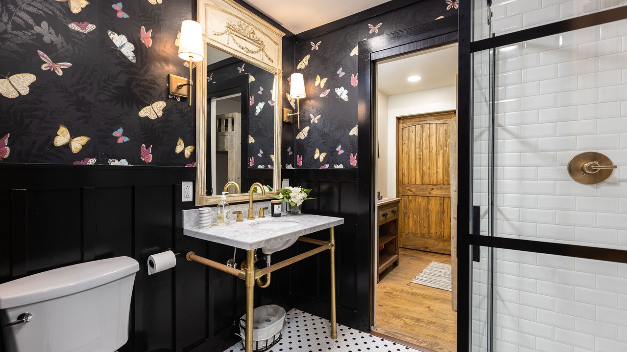 Photo of Bathroom in Sugar Grove
