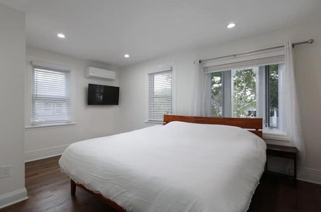 Photo of Bedroom in Red Bank