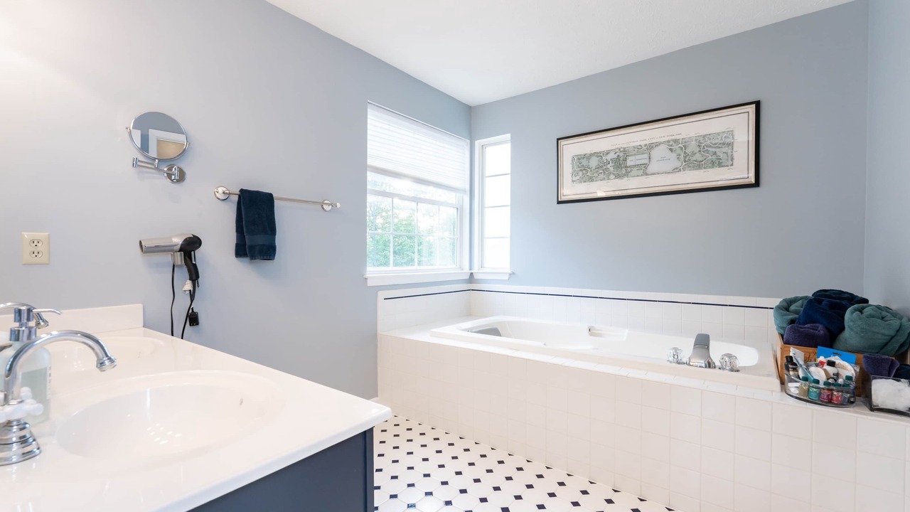 Photo of Bathroom in Summit Point