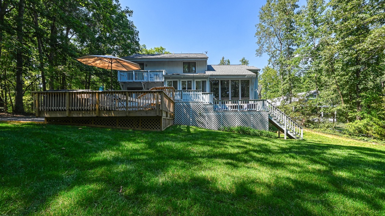 Photo of Outdoor in Lakeside Woods