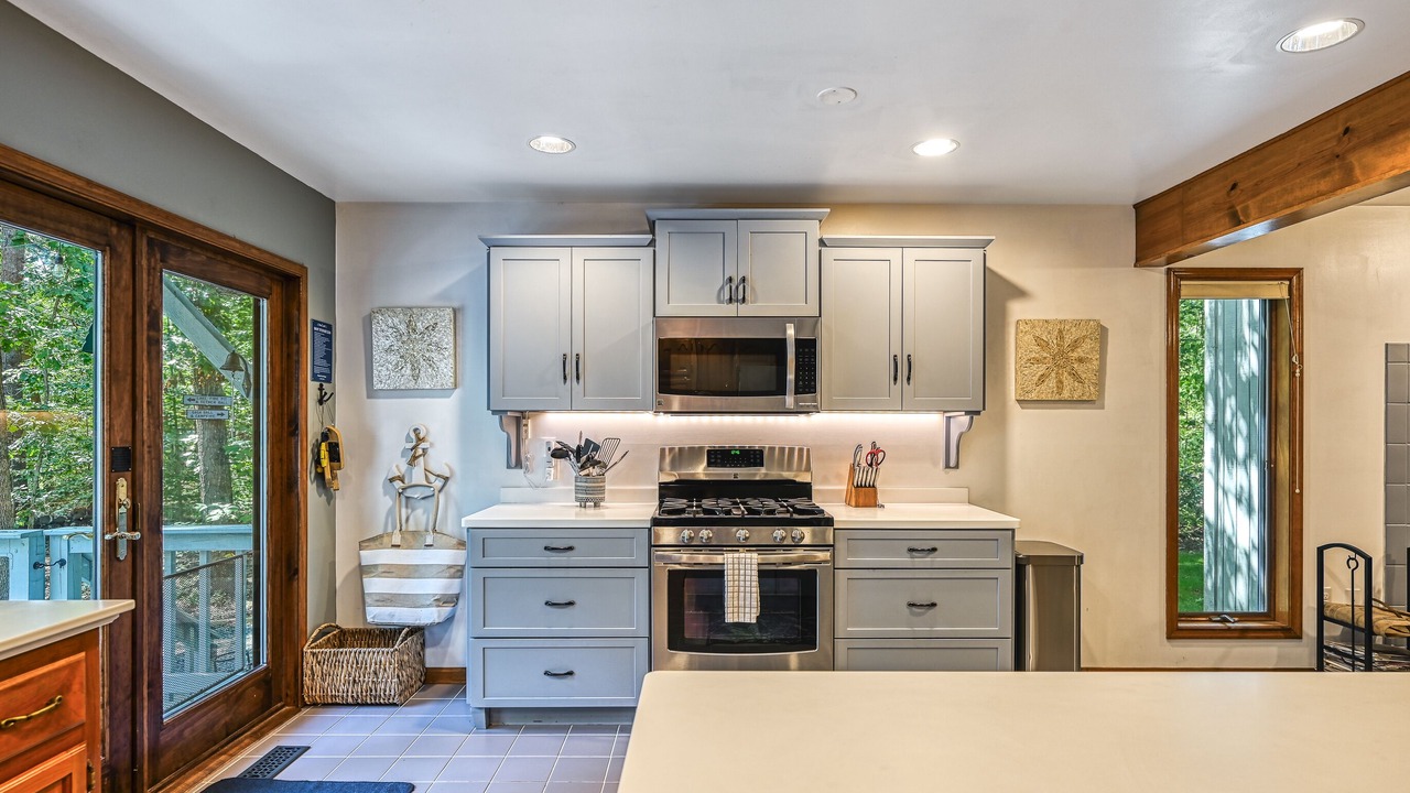 Photo of Kitchen in Lakeside Woods