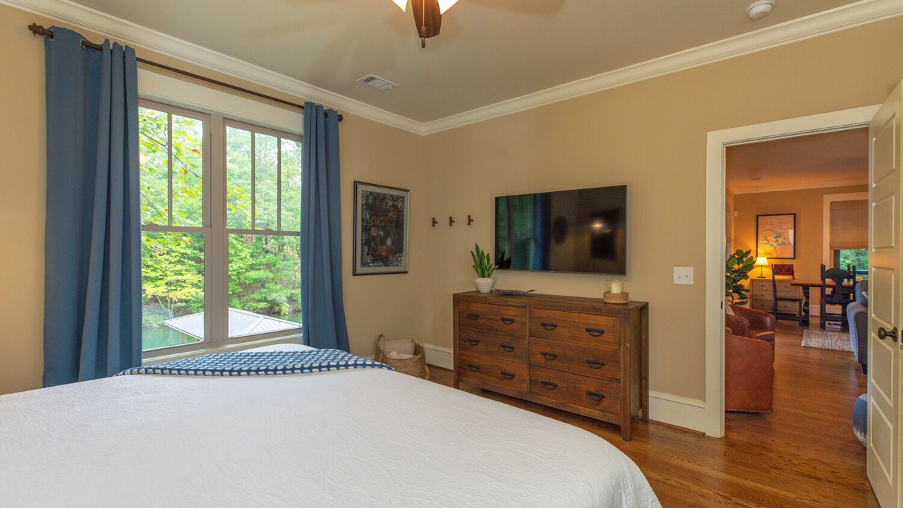 Photo of Livingroom in Smith Mountain Estates