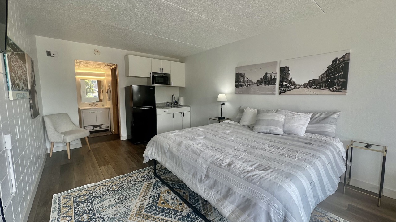 Photo of Bedroom in Cedar Falls