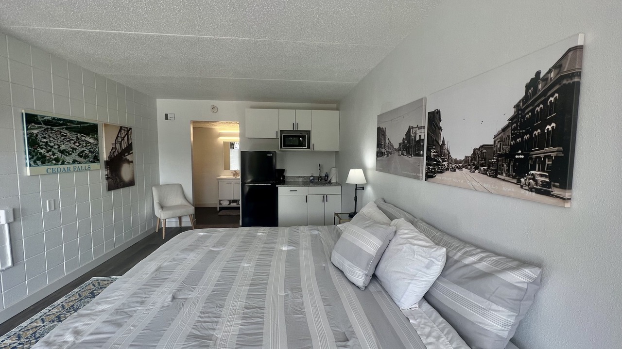 Photo of Bedroom in Cedar Falls