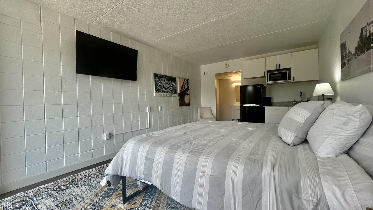 Photo of Bedroom in Cedar Falls