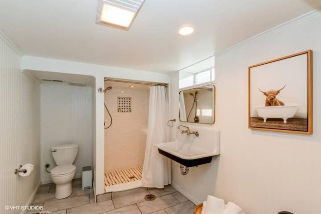 Photo of Bathroom in Mann