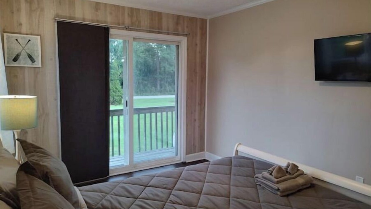 Photo of Bedroom in Coinjock