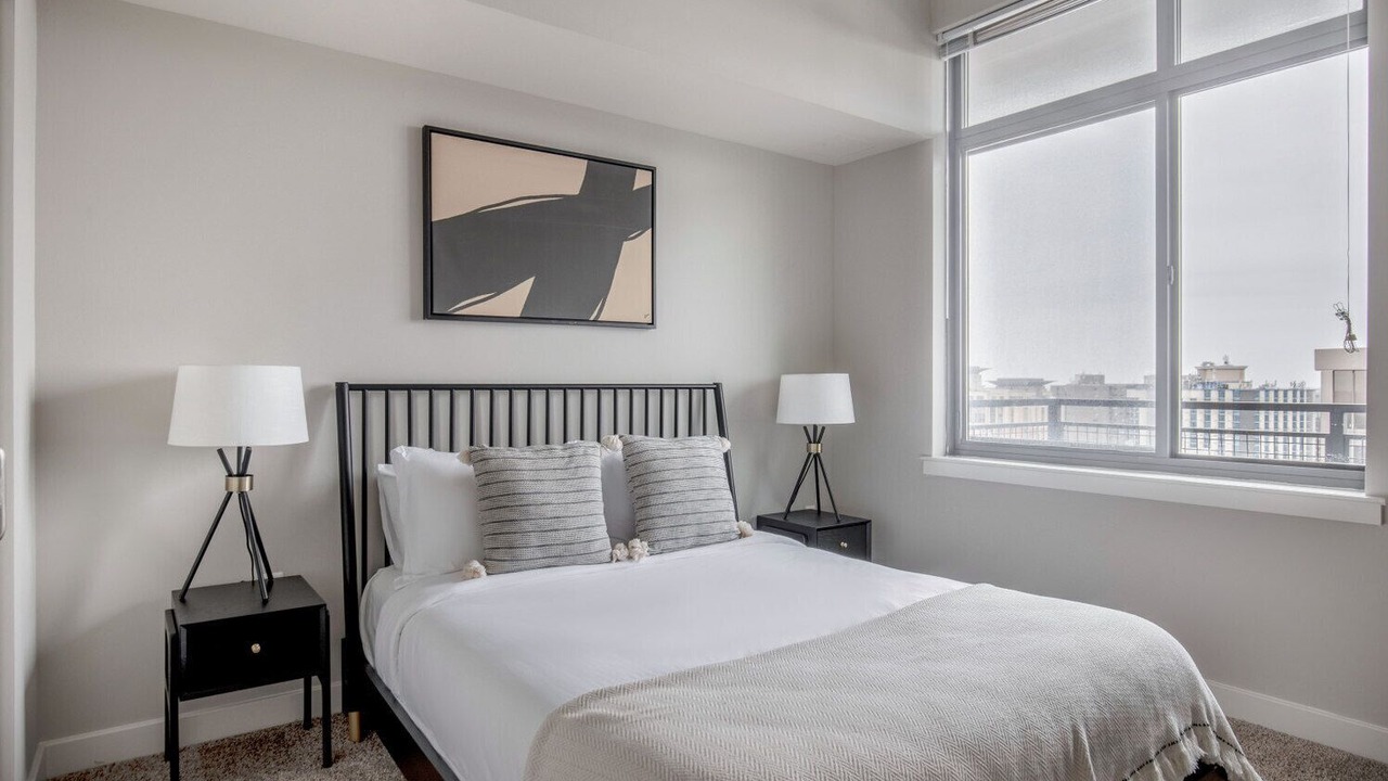 Photo of Bedroom in Woodmont Triangle
