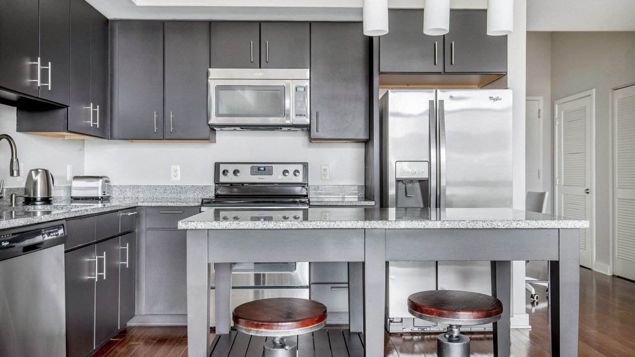 Photo of Kitchen in Woodmont Triangle