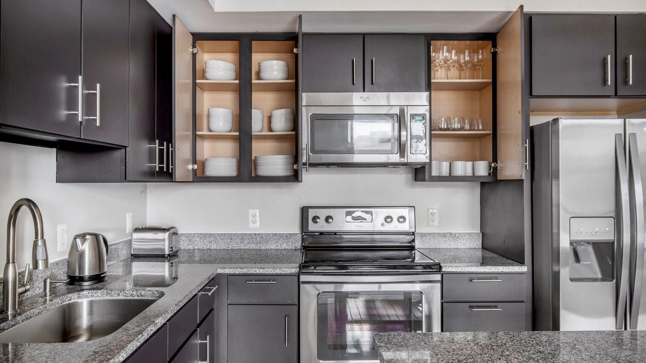 Photo of Kitchen in Woodmont Triangle