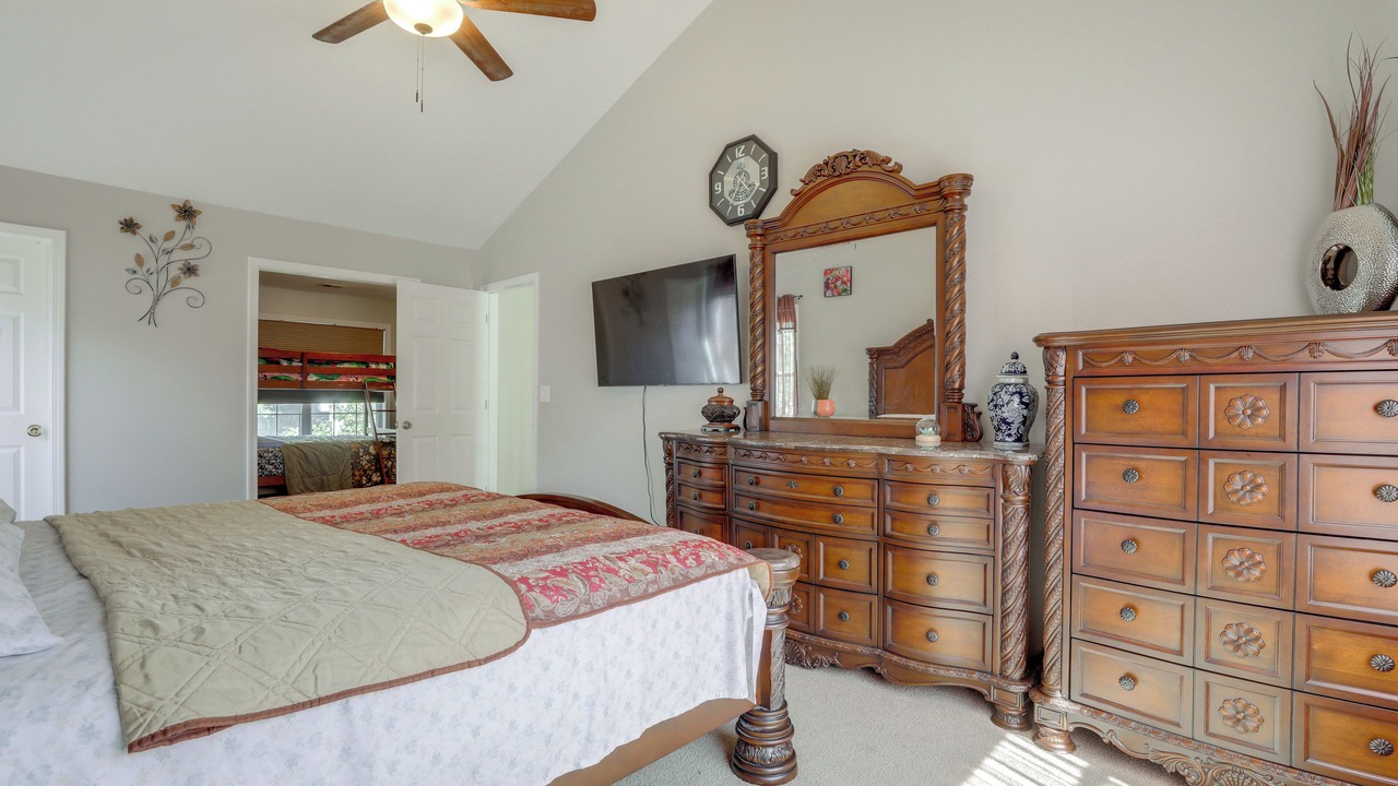Photo of Bedroom in Roswell