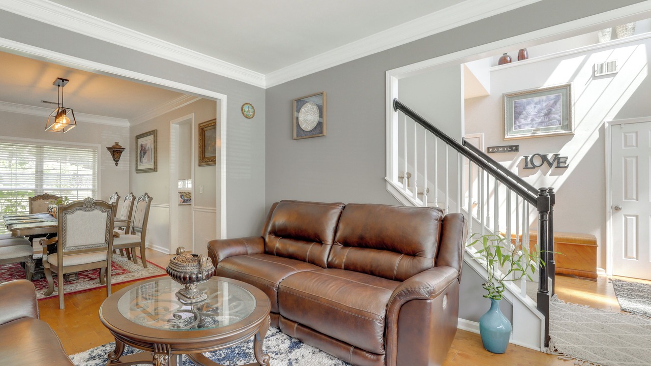 Photo of Livingroom in Roswell