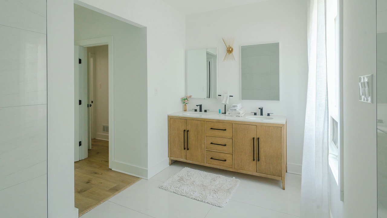 Photo of Bathroom in Sparks Glencoe