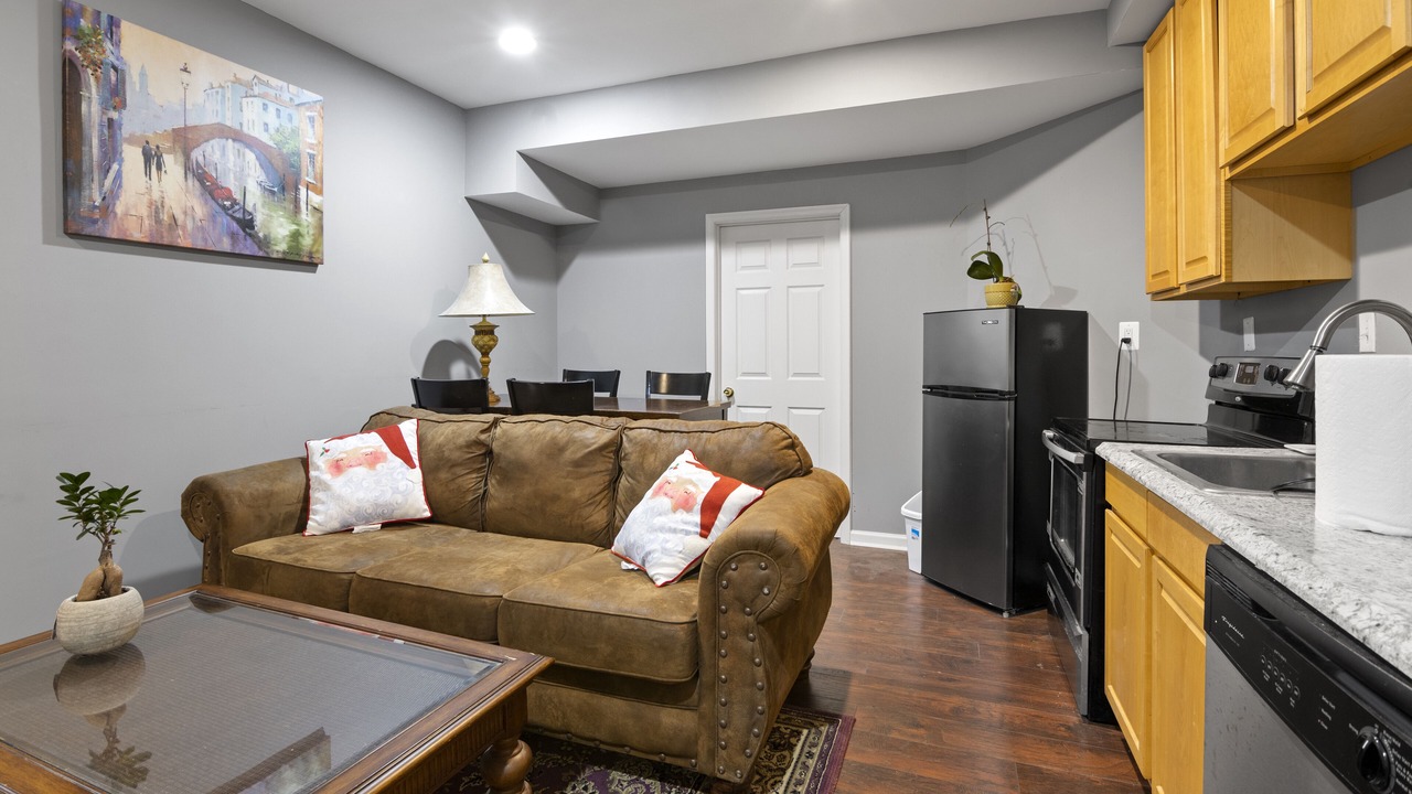 Photo of Livingroom in Ashburn