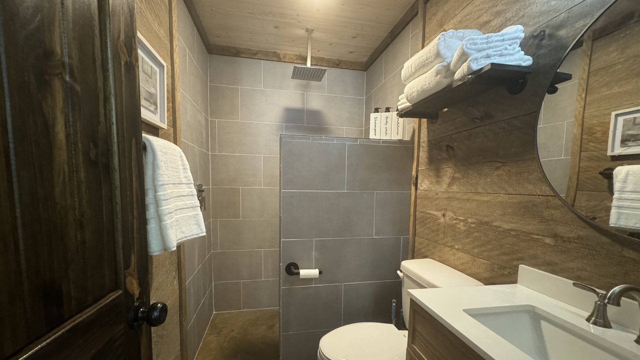 Photo of Bathroom in Rising Fawn