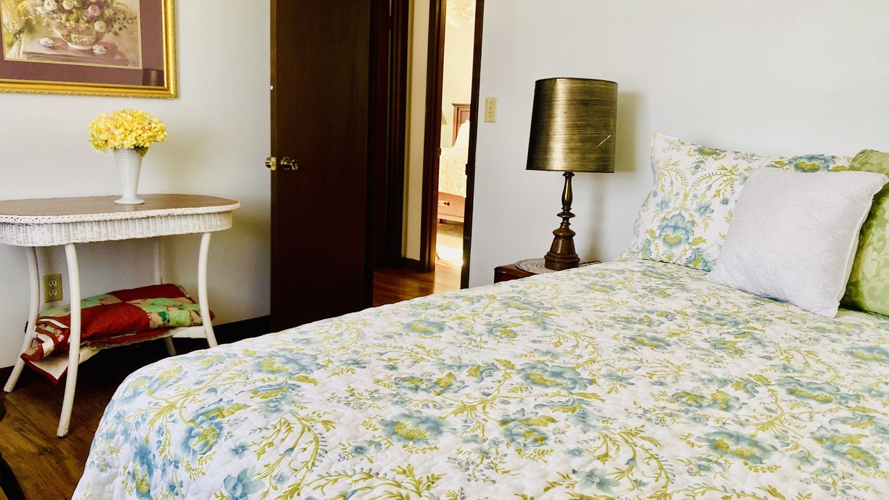 Photo of Bedroom in Kodak