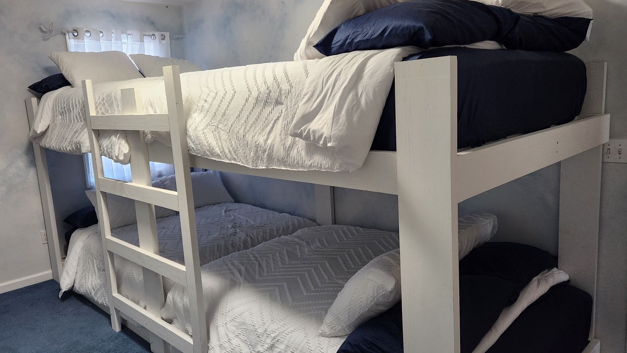 Photo of Bedroom in Guntersville
