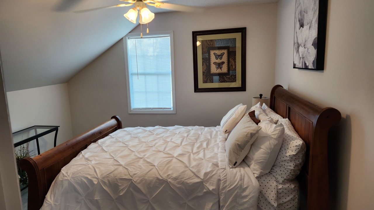 Photo of Bedroom in Guntersville