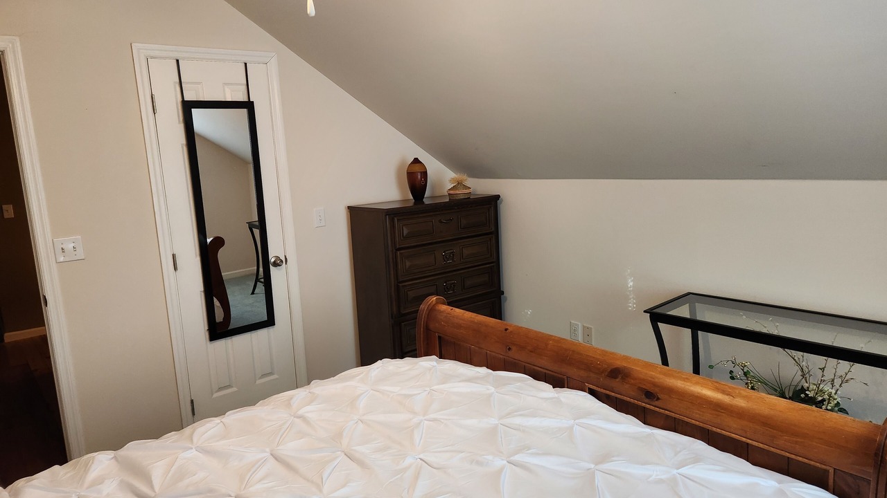 Photo of Bedroom in Guntersville