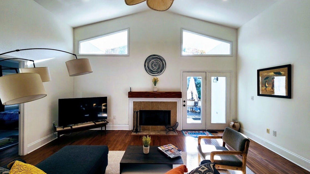 Photo of Livingroom in Huntsville