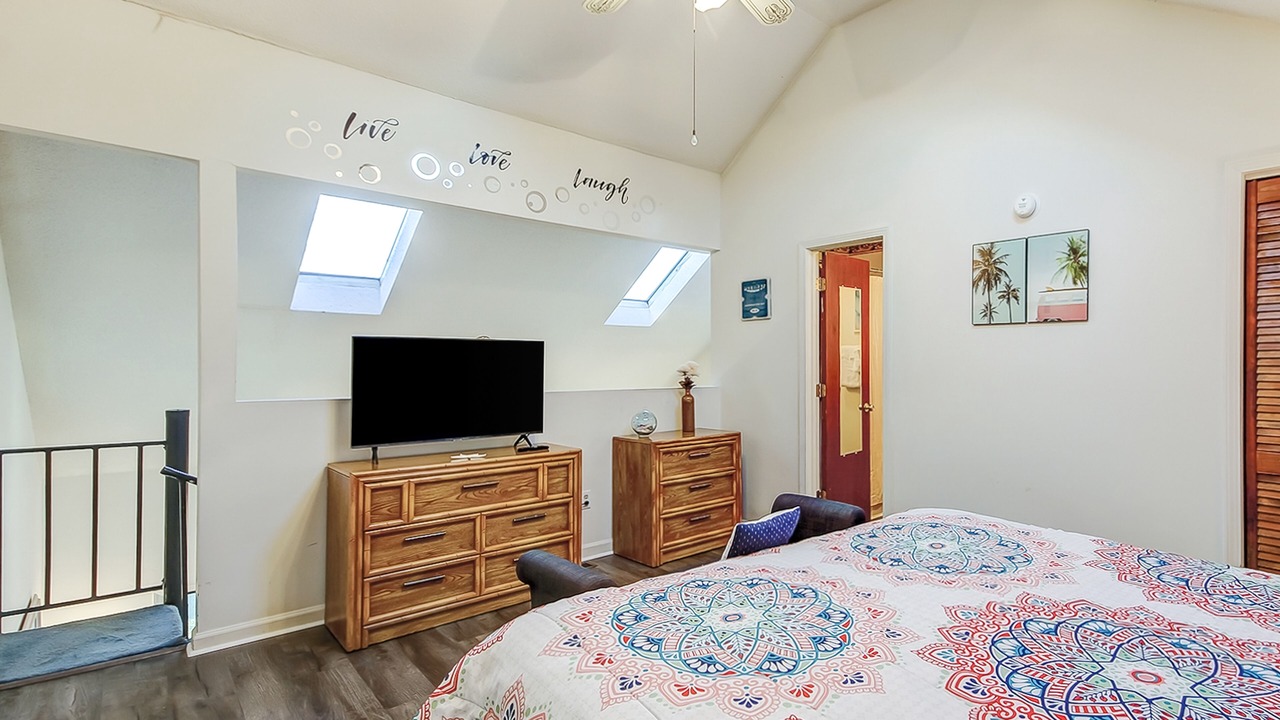 Photo of Bedroom in Surfside Beach